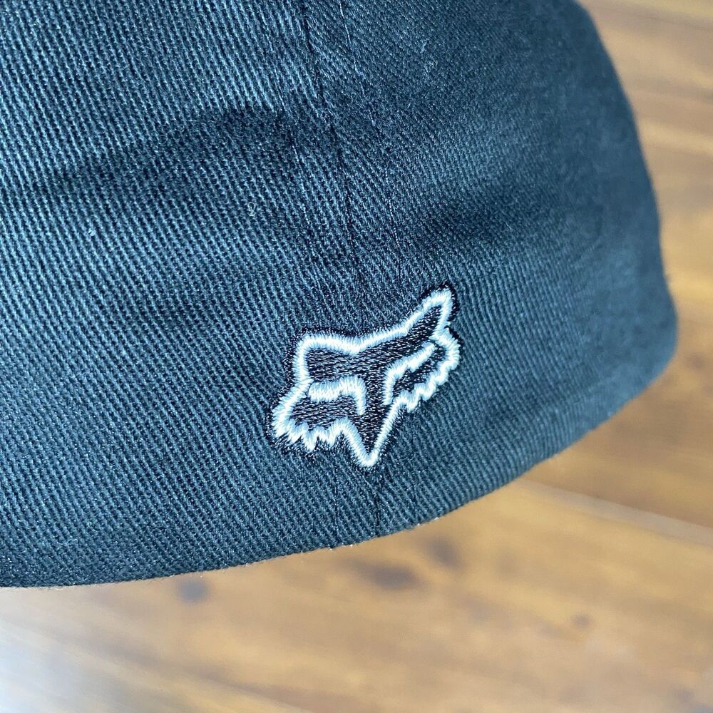 Fox Racing Campaign Flexfit Hat Black Fitted Cap Team Logo Hat Size S/M NWT New - Picture 7 of 10